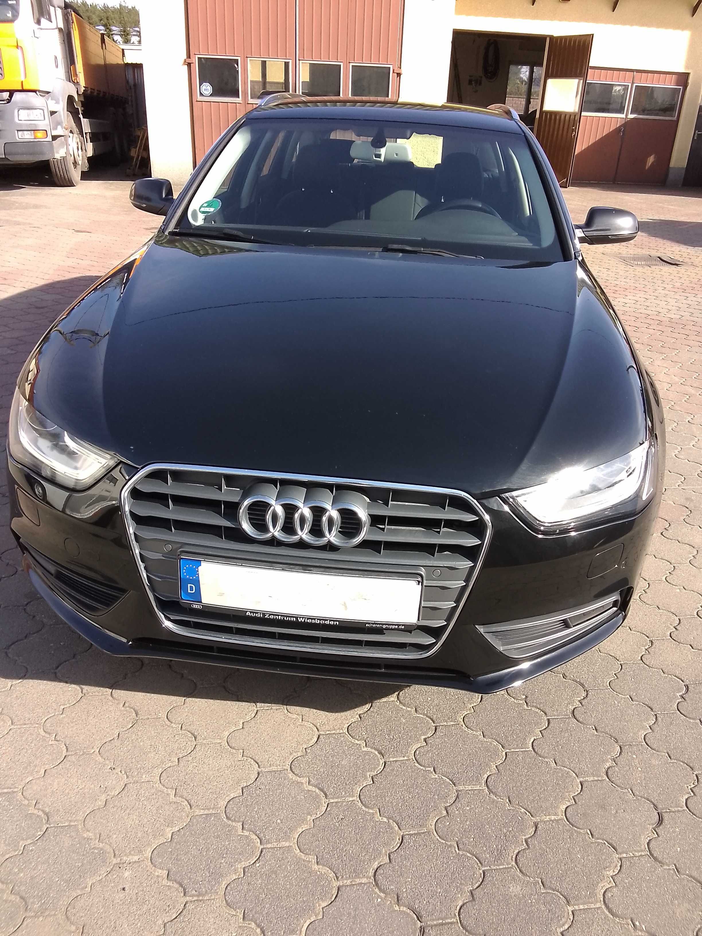 Audi A4 b8 lift,2.0tdi,10.2014r,150KM,automat,bogato wyp.,stan bdb.