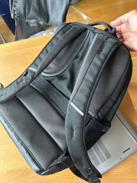 Latitude 7410 Intel I7-10610U SSD 512GB 14” FHD 16GB  Windows 10 Pro