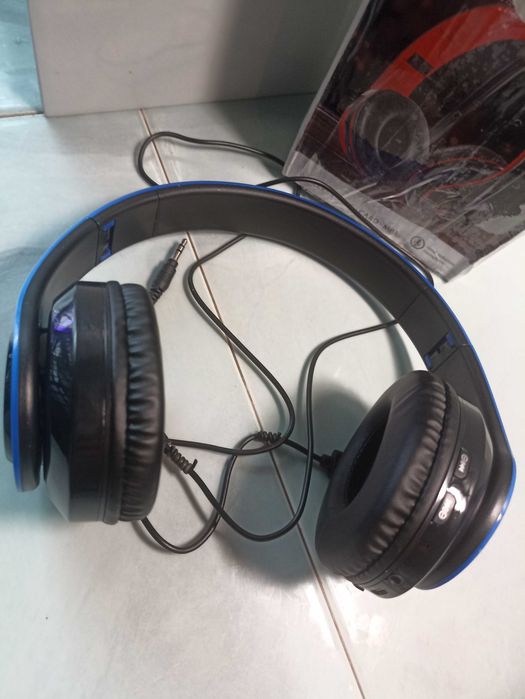 наушники новые bluetooth беспроводные синие с глубокими басами