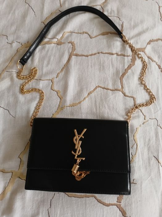 Чорна шкіряна сумка YSL