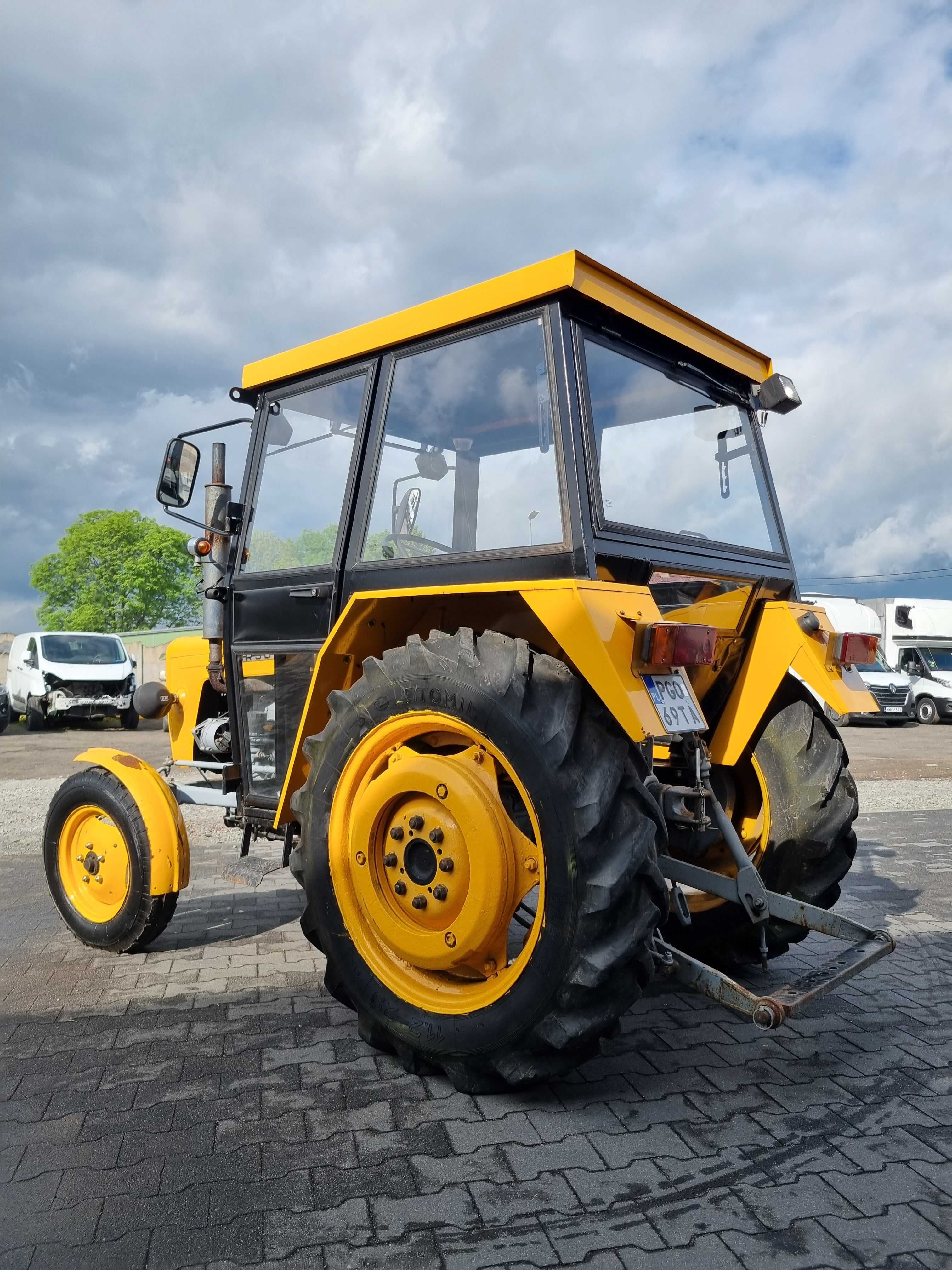Traktor Ursus C-330