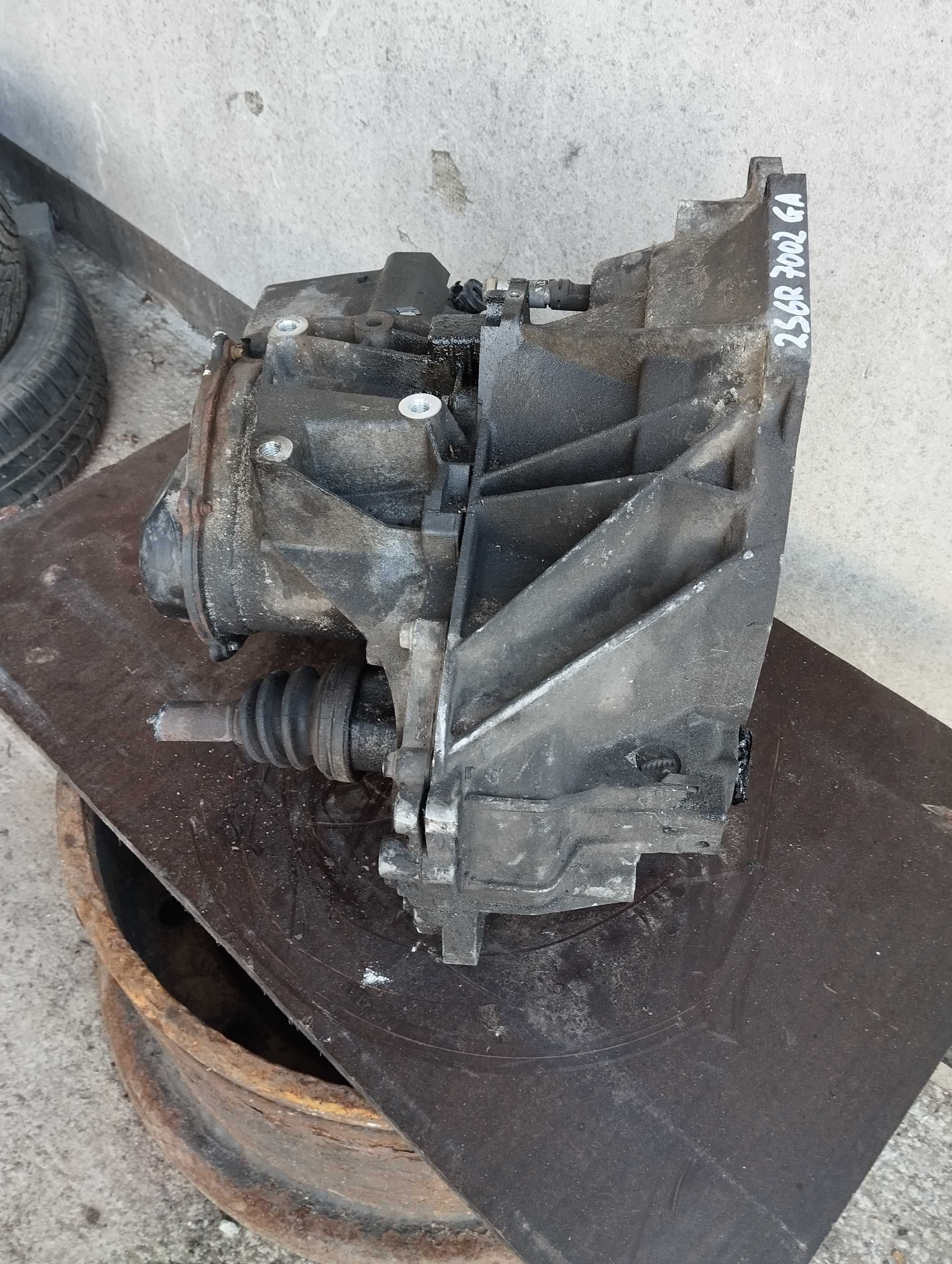 Skrzynia biegów 2S6R7002GA Ford fusion fiesta MK6 1.6b