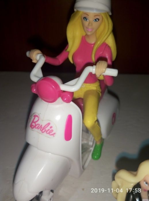 Барби на мотоцикле
