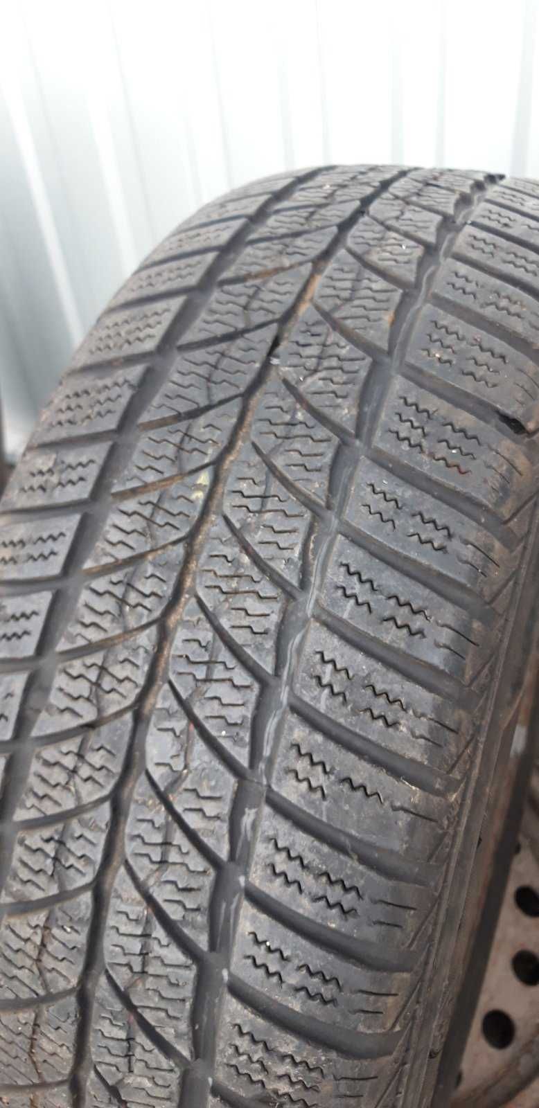 Резина R15  195 15 зимняя барум пара