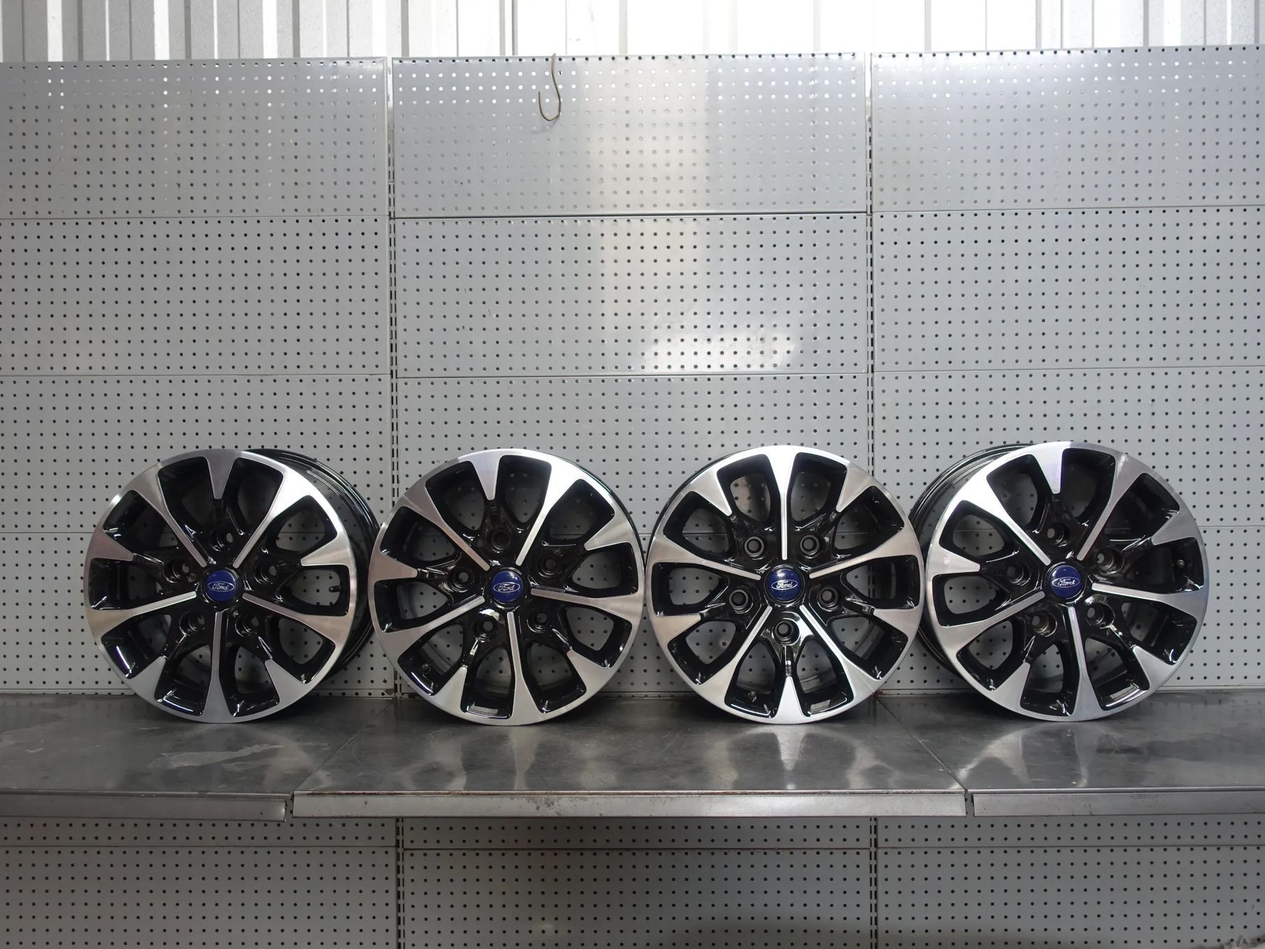 Ford Transit Custom Felgi 17&quot; 7J ET55 5x160 HK21-EA