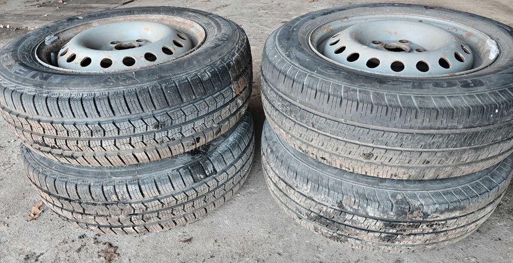 Opony r15 c 195/70 Ms wielosezony  wv wolkswagen t4