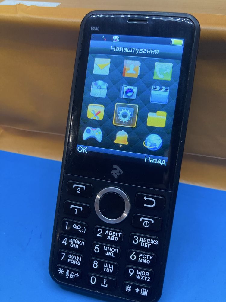 Кнопочний телефон нокія 1280.  2Е е280