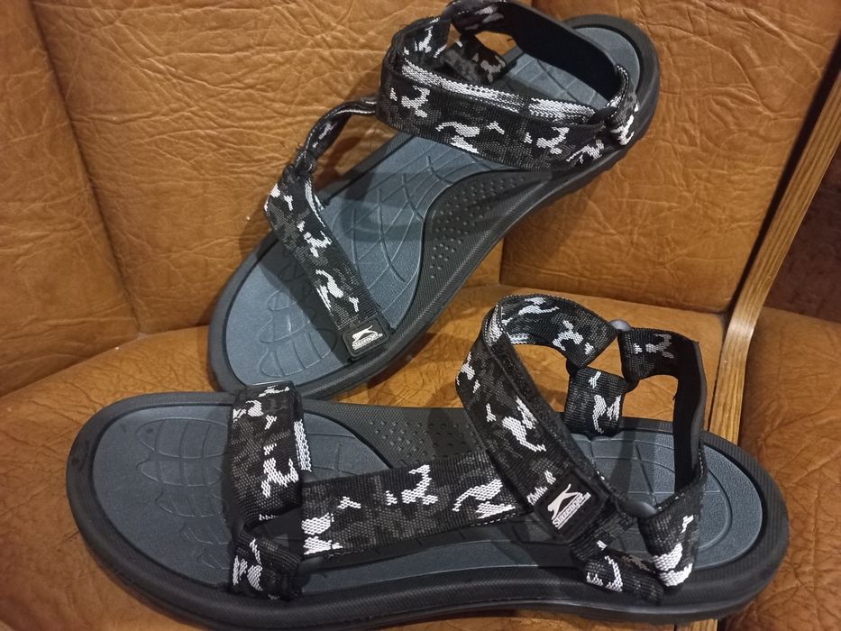 Новые сандалии Slazenger46 размер