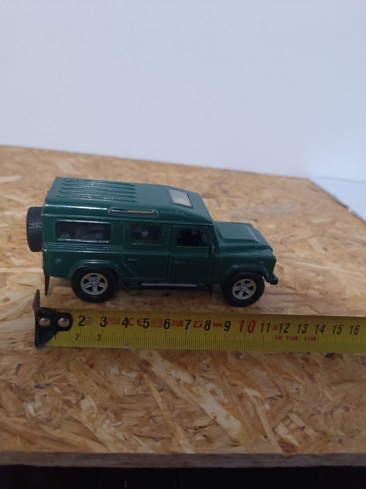 Samochód Land Rover Defender scale 1:31 Hti Toys Car