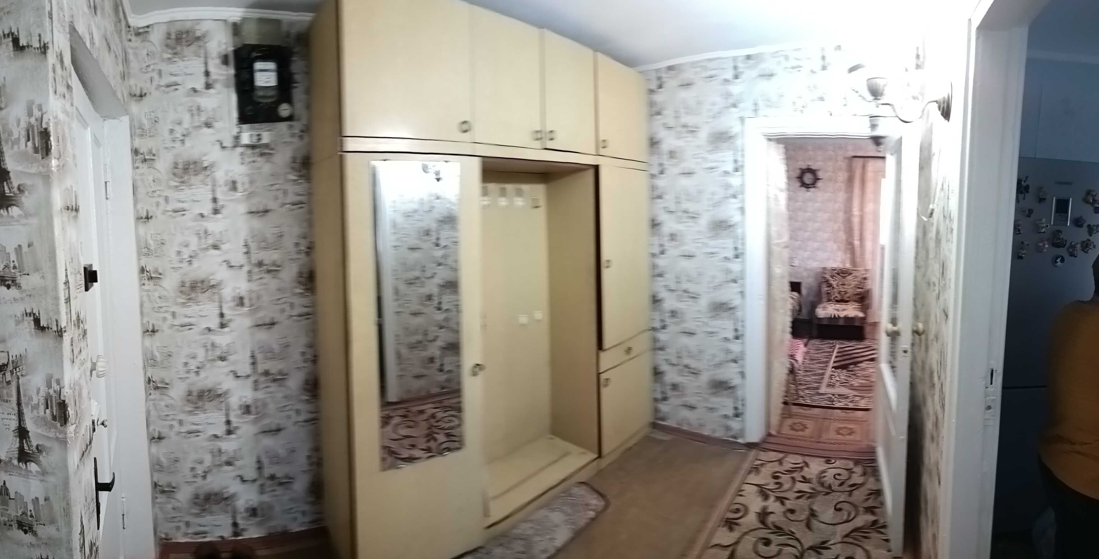 Продам 4-комнатную квартиру в Лесках, 62,8 кв.м в хорошем состоянии.