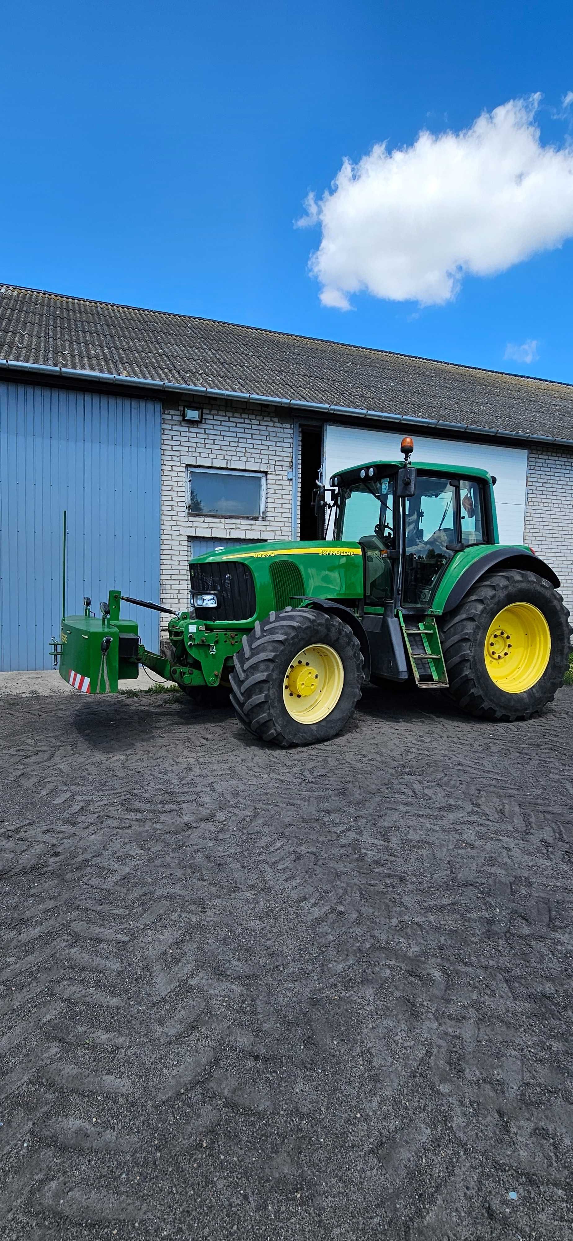 John Deere 6920S