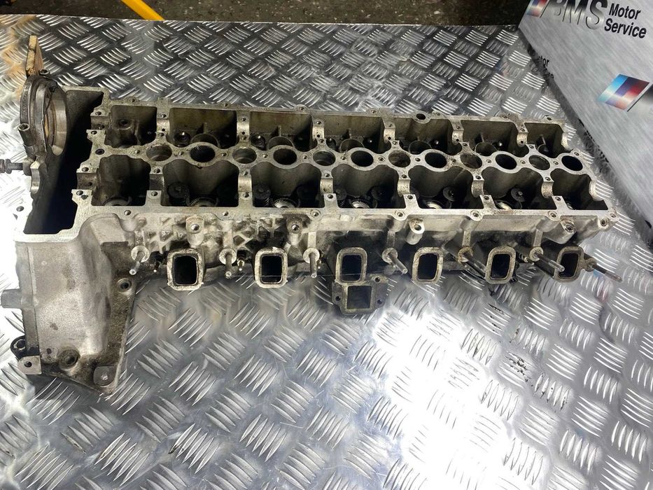 Головка блока цилидров (ГБЦ) BMW M57 77927539