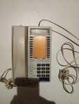 Telefon stacjonarny starego typu przewodowy