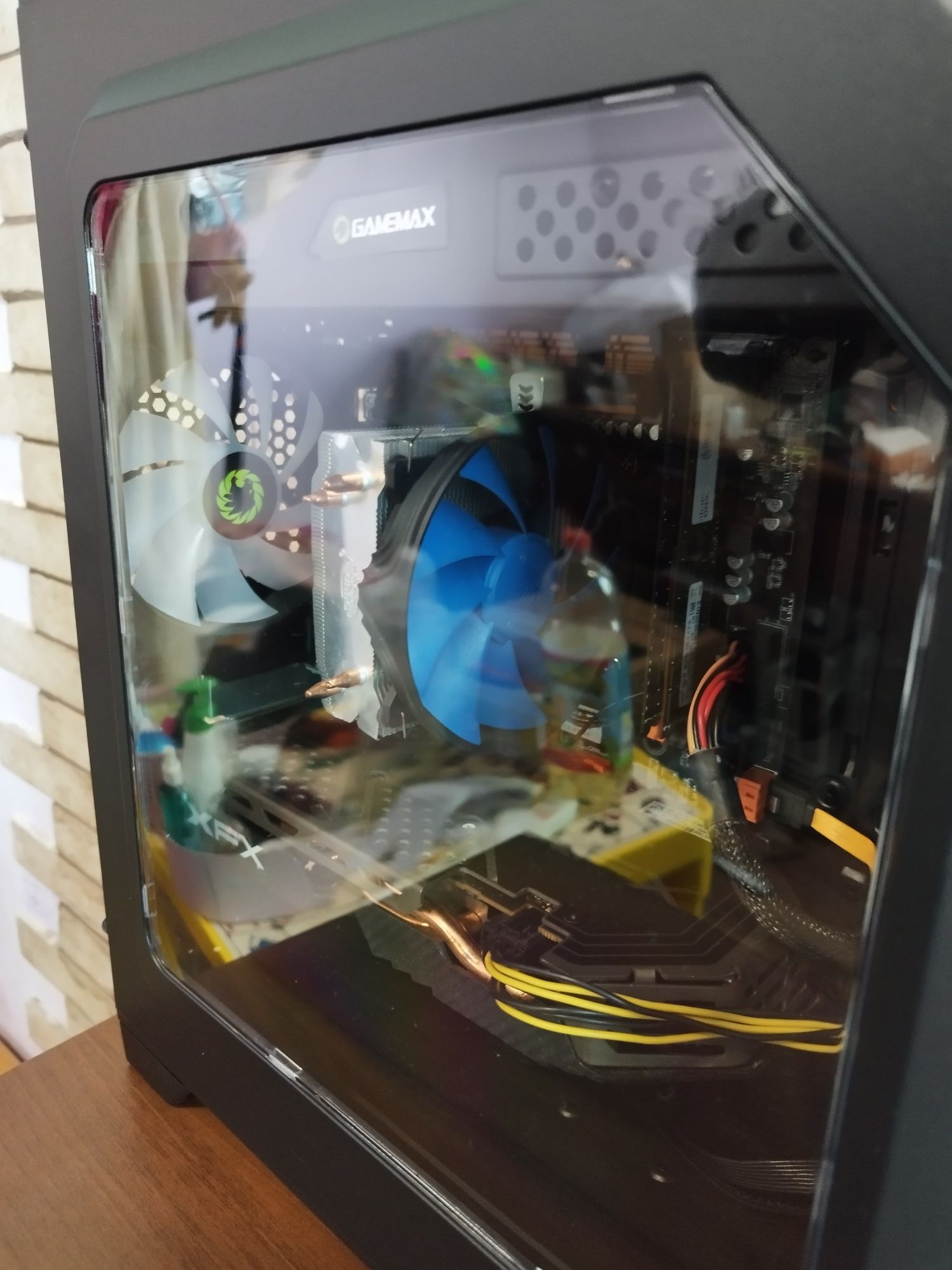 Продам системний блок E5-2660 v2+Ram 16gb+580 8Gb+SSD120+Hdd500+700w