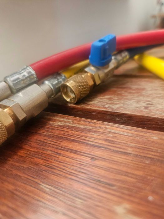 Węże serwisowe Refco 150cm z zaworami 3 sztuki