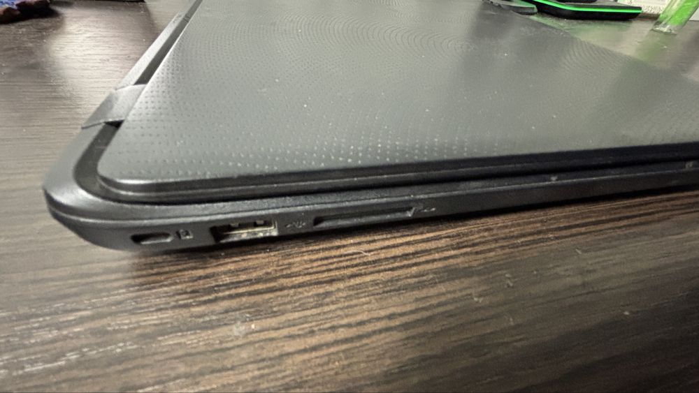 Продам ноутбук N2840-2.16.DDR3-8GbHDD-512Gb