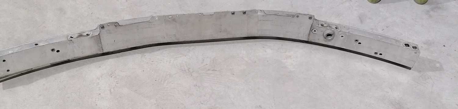 Suporte, para-choques frente Alma em Alumínio Mercedes W205