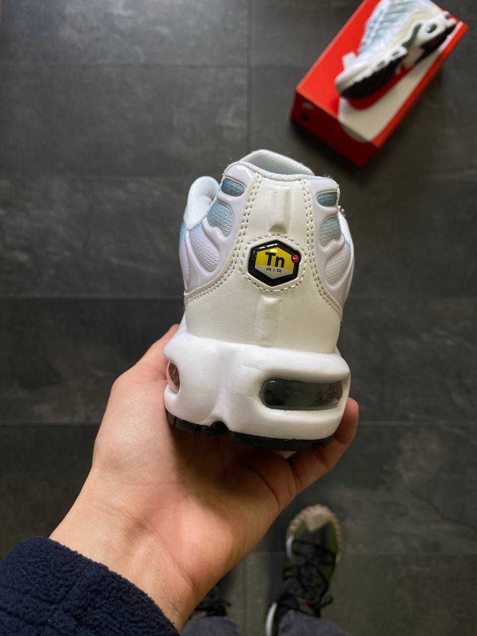 Чоловічі кросівки Nike Air Max Plus White Olive