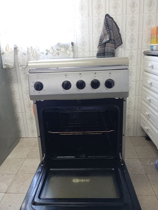 Fogão a GÁS CONSUL 60€.