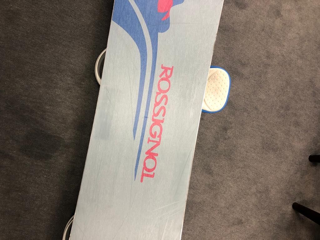 Sprzedam deskę snowboardową Rossignol, używaną w bardzo dobrym stanie