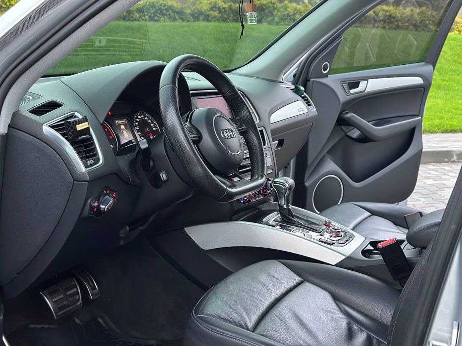 Audi Q5 3.0 S line