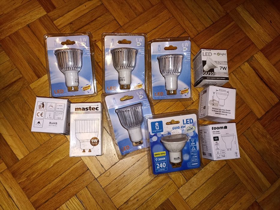 Lampa wisząca pod szafami lub w szafie