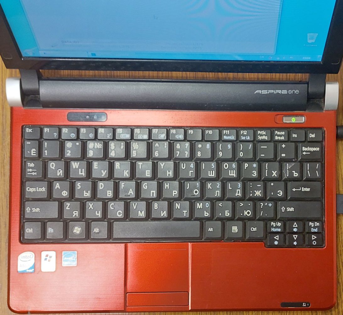 Продам нетбук Acer Aspire One D250