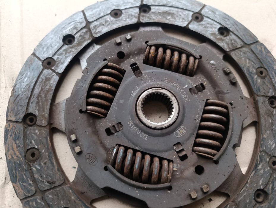 Комплект щеплення маховик 1.6 Fsi Touran Caddy Octavia Passat Golf 5 a