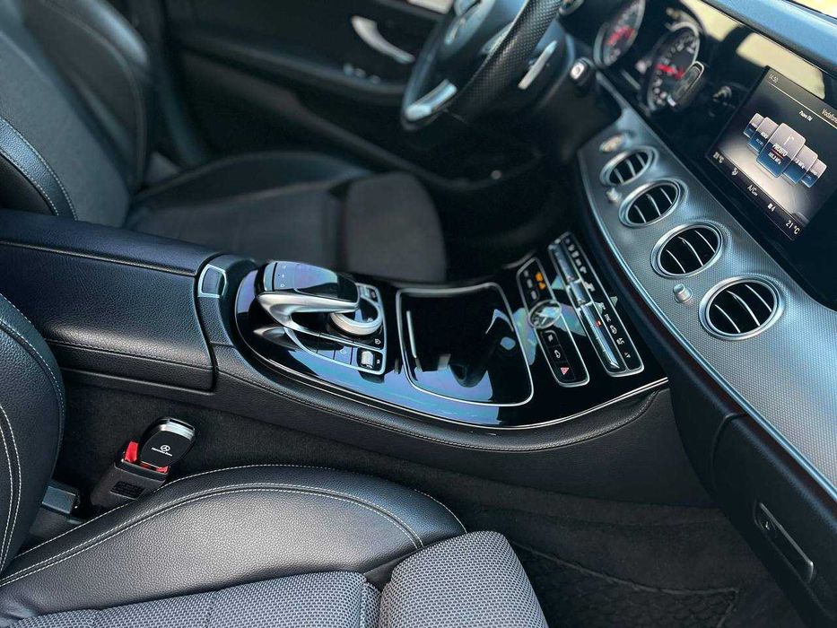 Mercedes-Benz E-Class 2016 W213