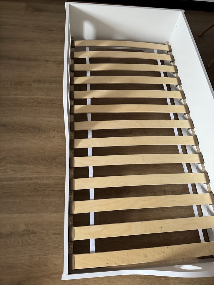 Sprzedam lózeczko dla dziecka 70x140