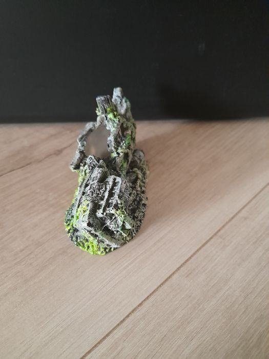 Mały statek akwariowy