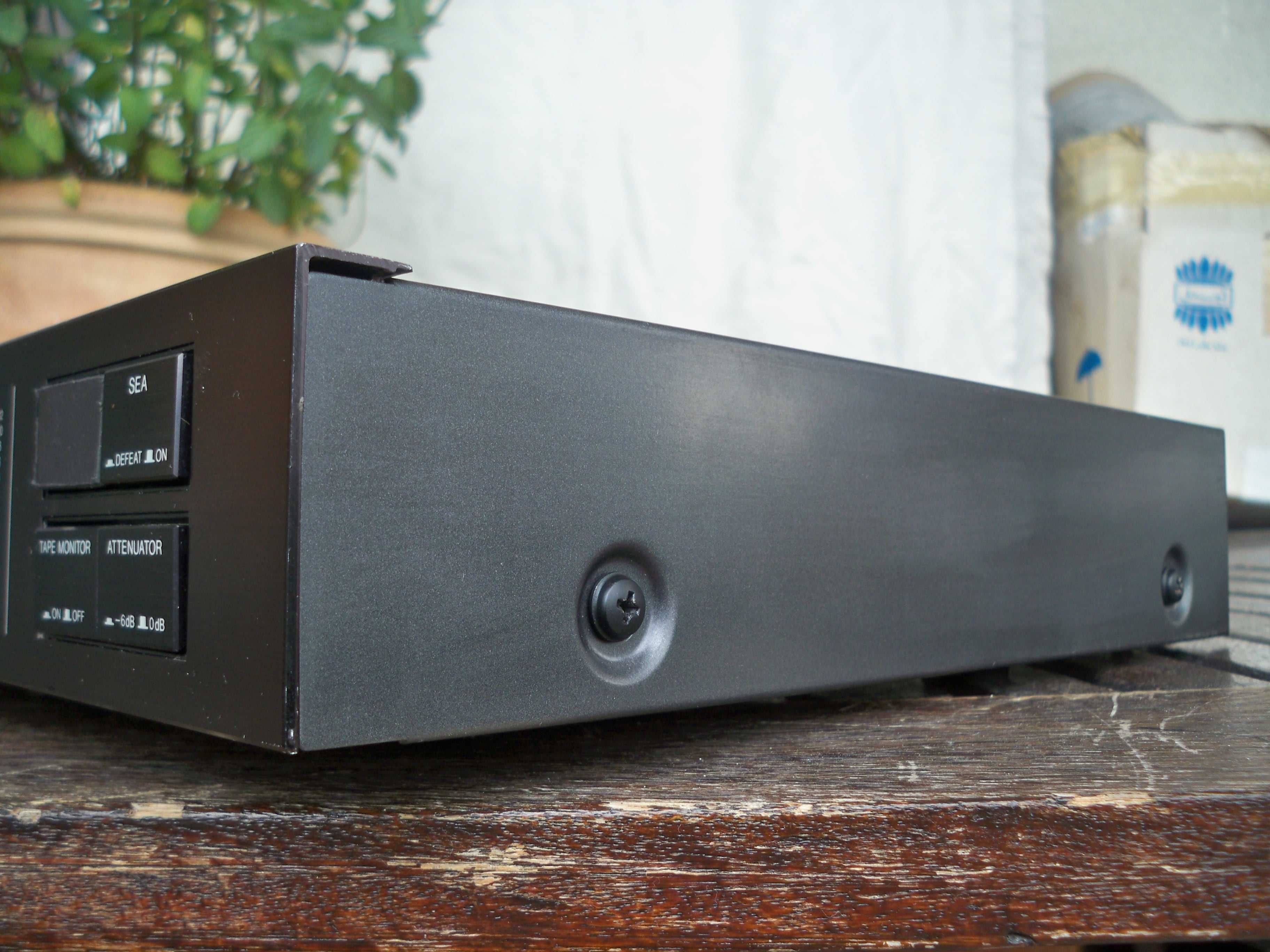 korektor equalizer JVC SEA-33, 2x10 suwaków