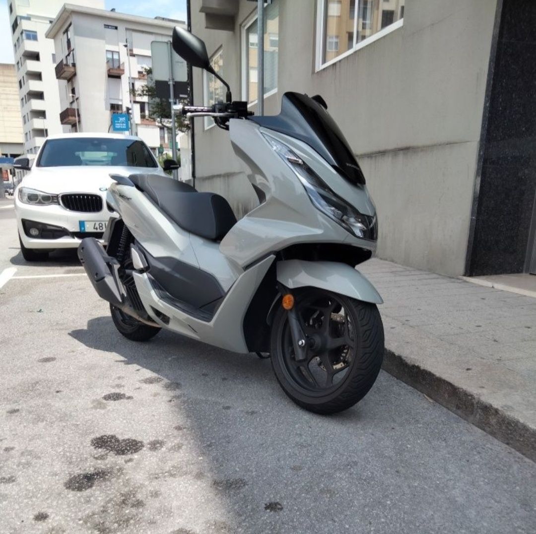 Vendo mota Honda PCX