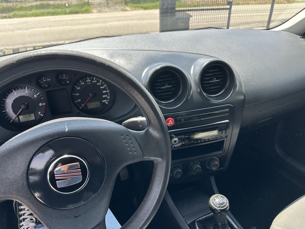 SEAT IBIZA 1.2 GASOLINA  2005 REVISÃO FEITA