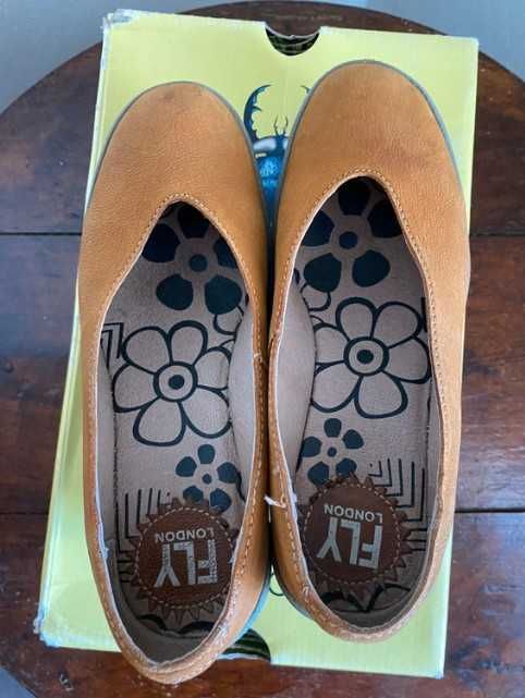 Sapato Fly London 35
