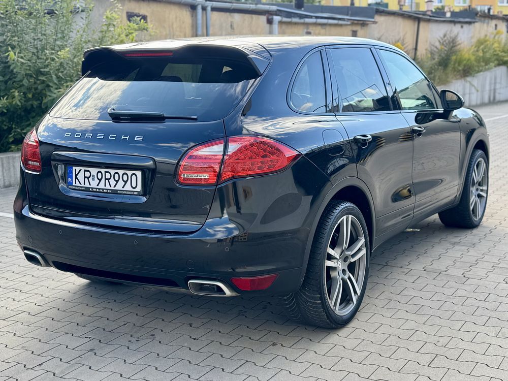 Porsche Cayenne 3.0d 21cali bogata wersja czarny środek