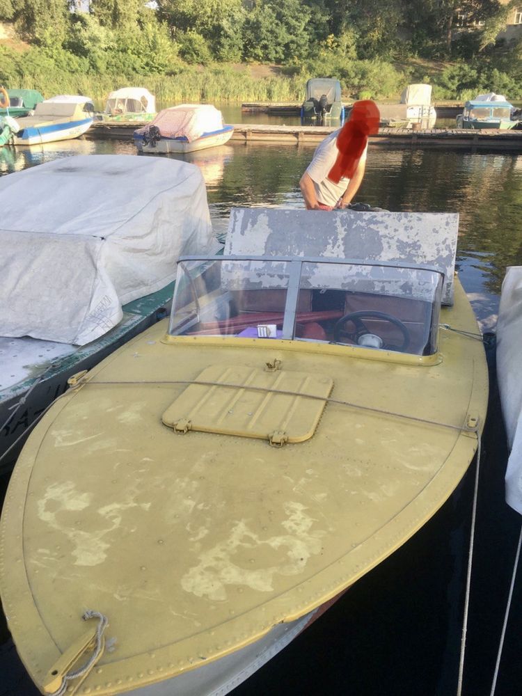 Продам лодку прогресс 2 с мотором