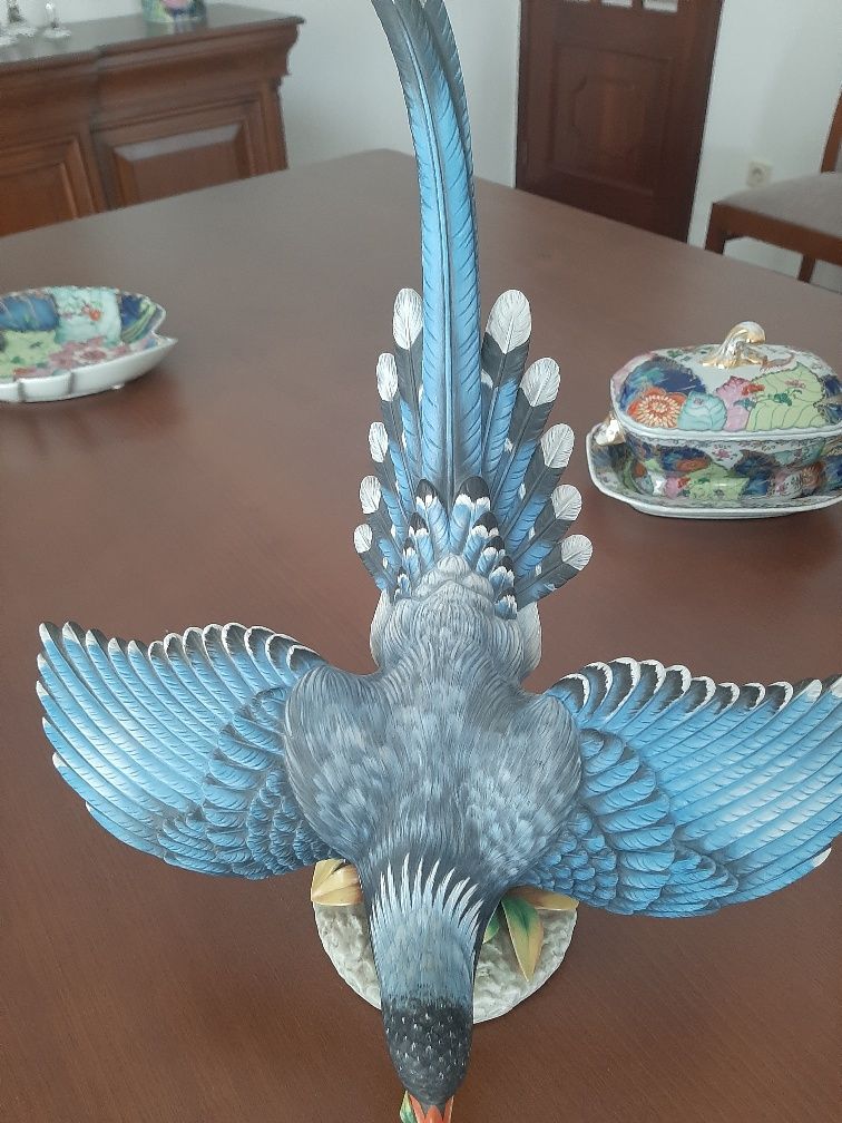 Vista Alegre Escultura Pássaro Azul