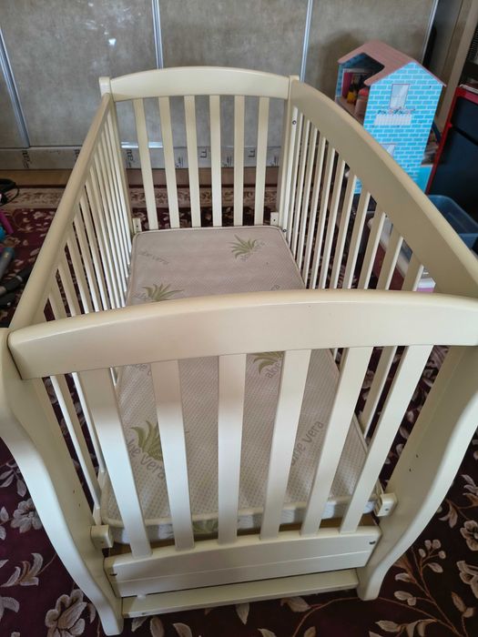 Berço bege para bebe 0-5 anos