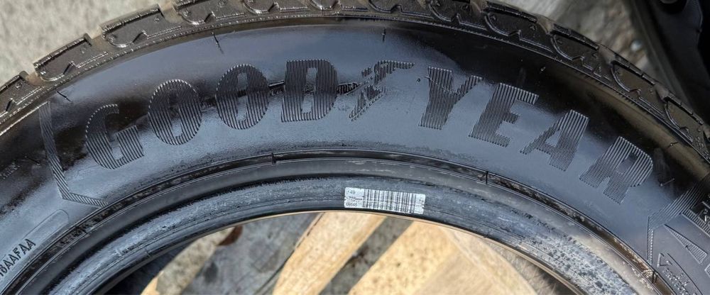 Шины б у 245/45R18 GOODYEAR ULTRA GRIP 8 всесизонка