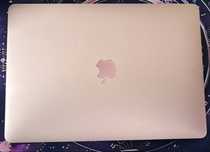 Apple Macbook Air M1. 2020