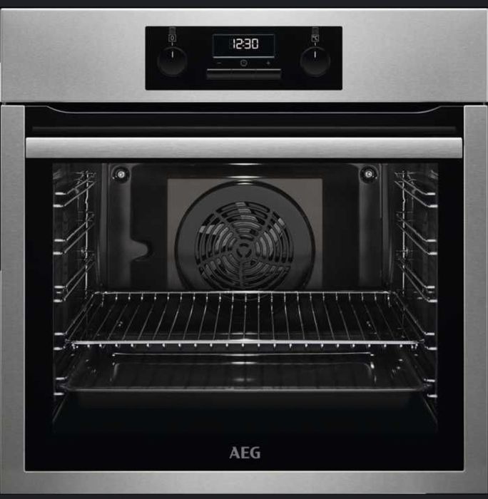 Forno AEG Inox com Aqua Clean 72L