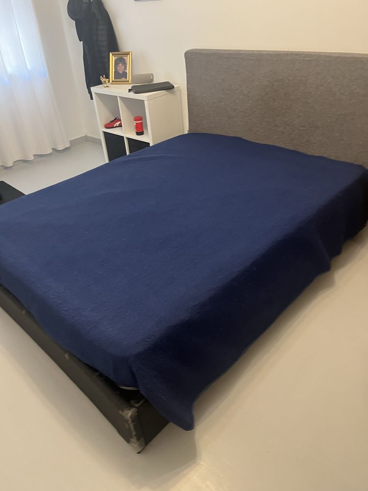 Cama de casal com estrado