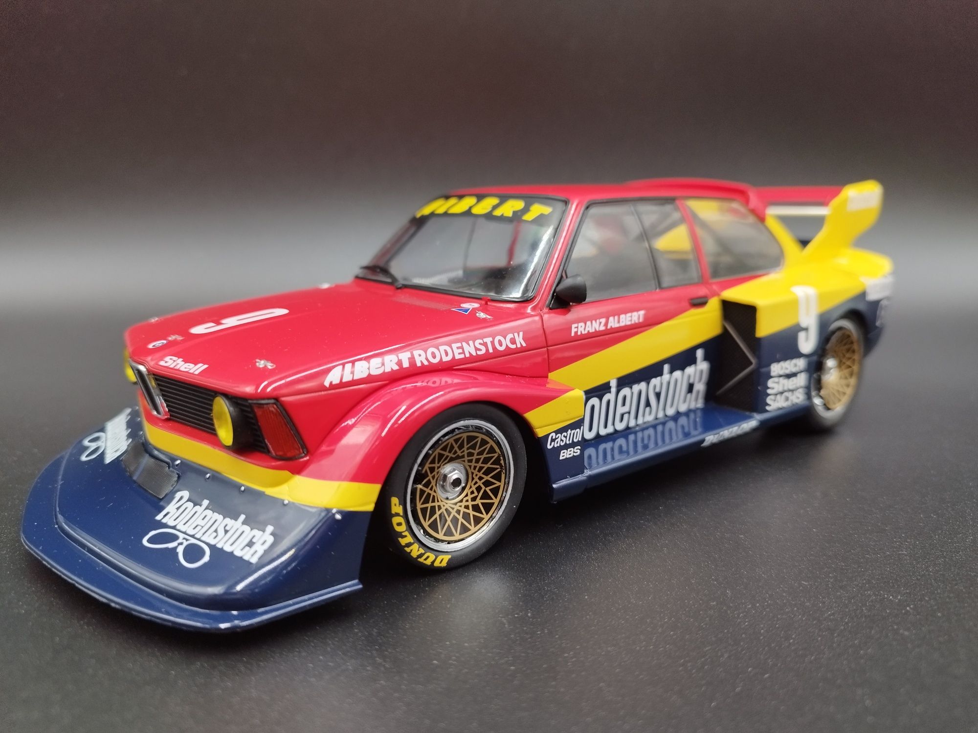 1:18 MCG 1979 BMW 320 Gr 5 nr 9 F.Albert DRM Norisring model