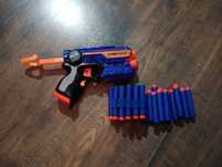 NERF firestrike + 20 strzałek