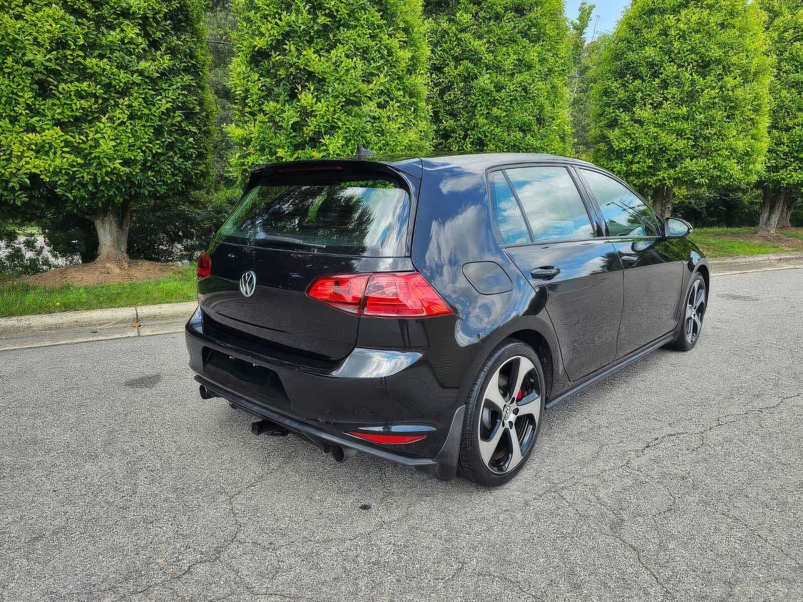 2017 Volkswagen Golf GTI SE
