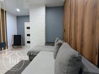 Продаж 2-кімнатної квартири 68м2 з меблями і технікою. вул. Зелена