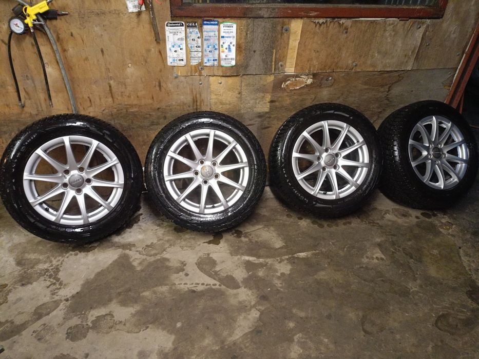 Koła oryginał Audi pasuje VW Skoda 5x112 7Jx16H2 opony zima stan bdb