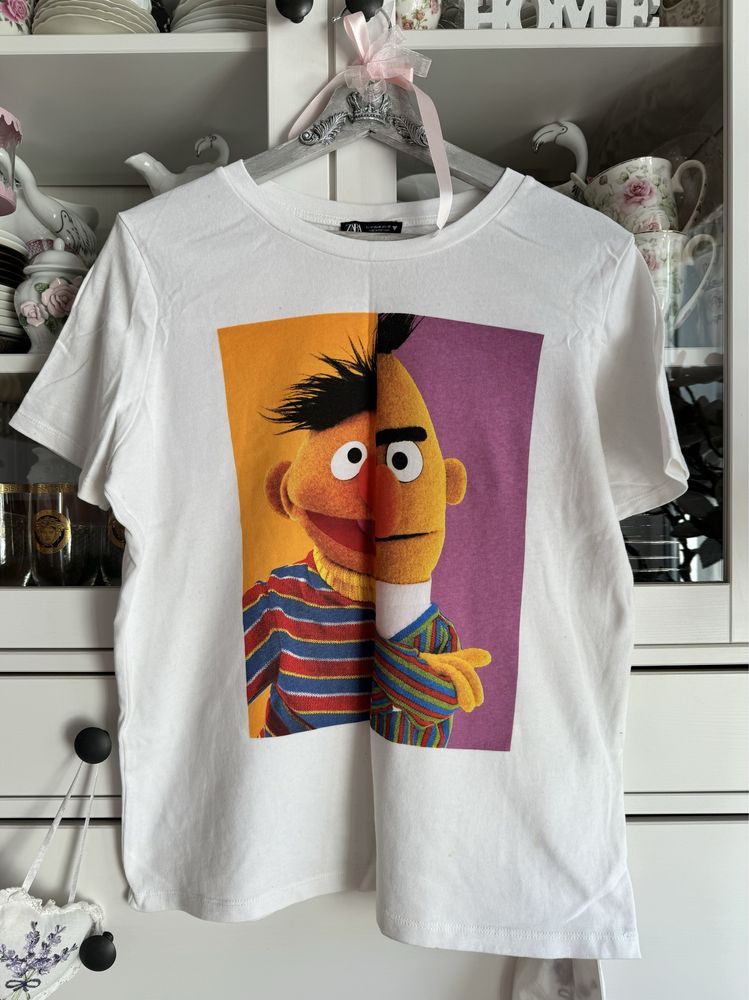 Zara t-shit z nadrukiem Sezame Street