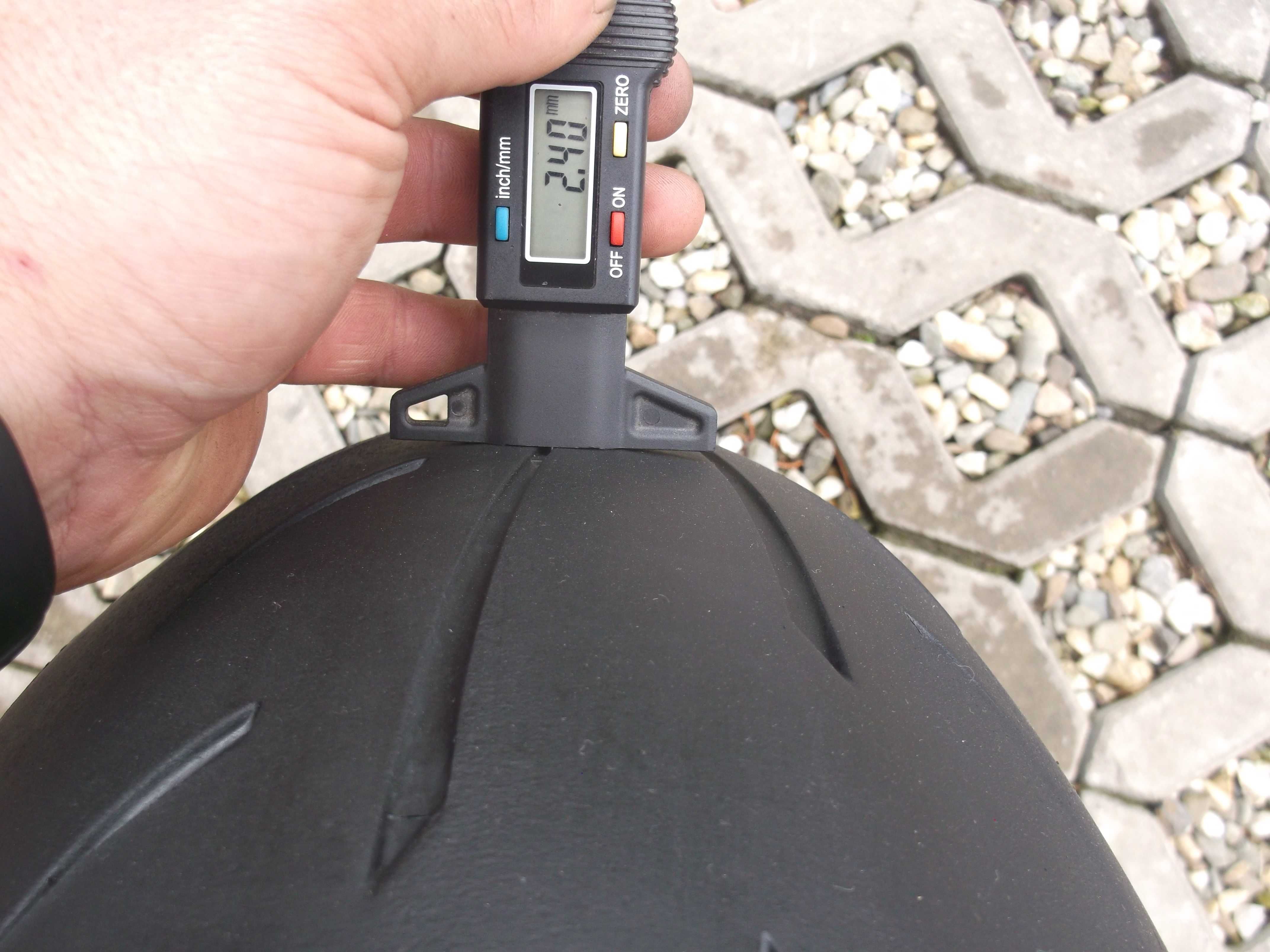 opona 190/55ZR17 Metzeler Sportec M9rr dot0524 2,4mm tor r1 cbr